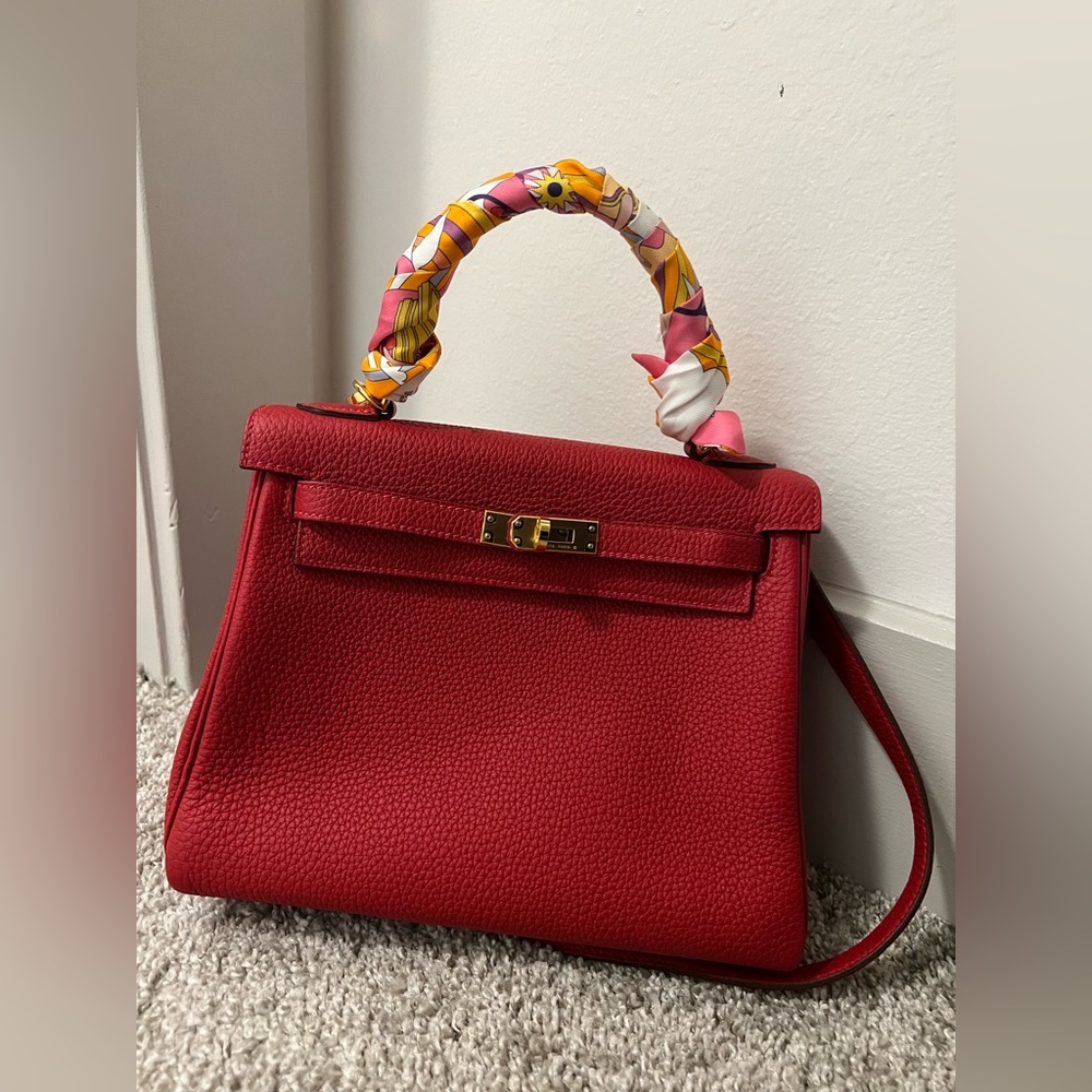 Hermes Kelly 25 in Red Togo Leather. ❤️💋